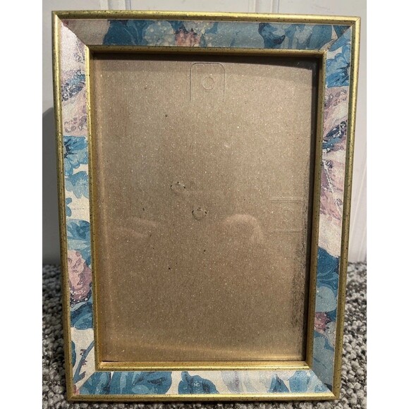 Vintage 1960s Floral with Gold Tone Trim Picture Frame MCM For 5”X 7” Picture - Picture 1 of 14